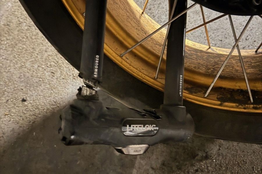 LITELOK X3 Saves £27,000 BMW Motorcycle in Bordeaux #76